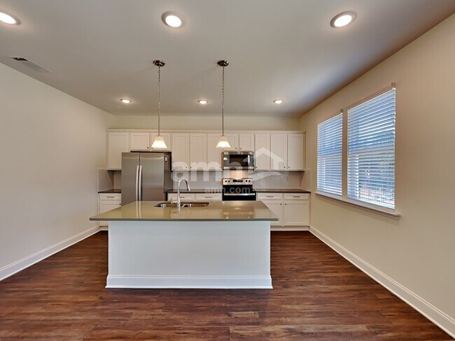 Building Photo - 3980 Chivalry Drive