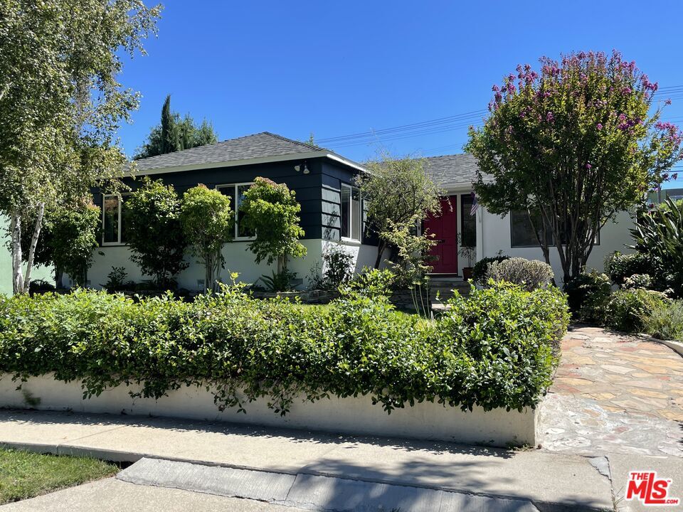 Foto principal - 18044 Martha St