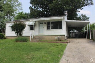 Building Photo - 1701 N Alvord Blvd