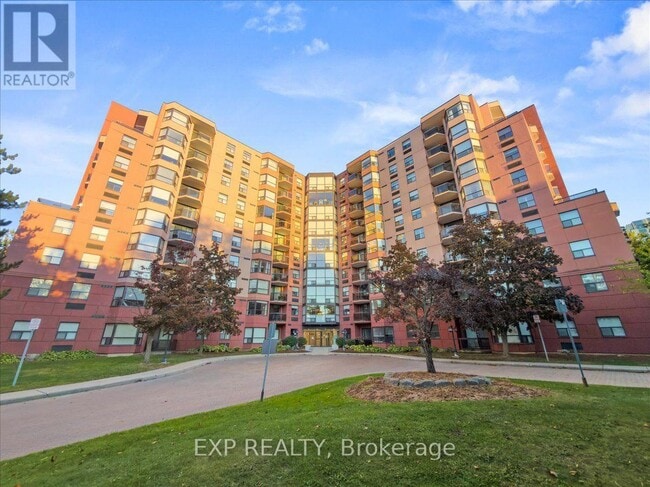 Building Photo - 600 Talbot St