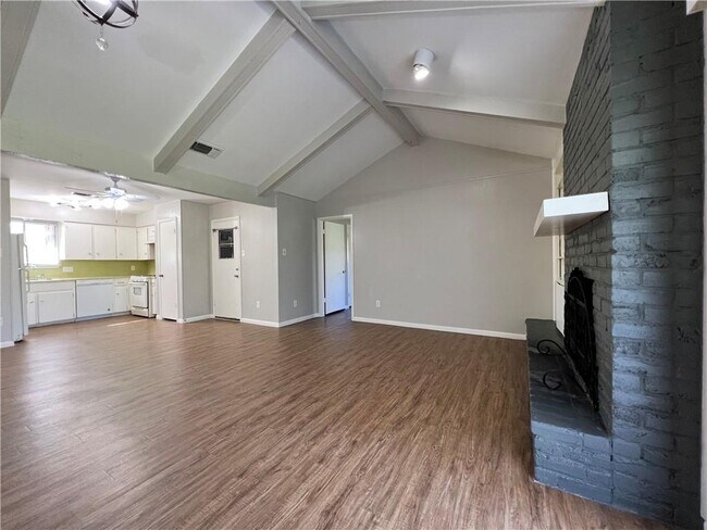 Foto del edificio - 1418 Rutland Dr