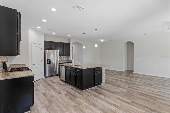 Building Photo - 885 Dusty Pine Dr
