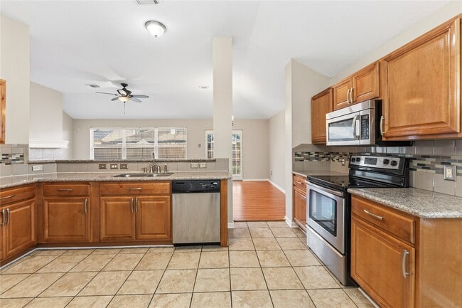 Foto del edificio - 4930 Bryant Ridge Rd