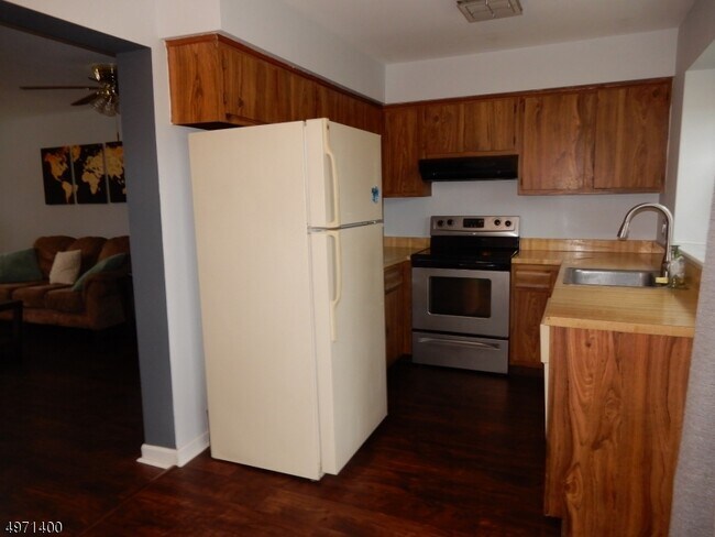 Building Photo - 15 Great Horned Owl Ct
