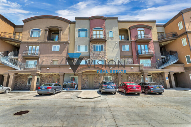 Foto del edificio - 5176 N University Ave