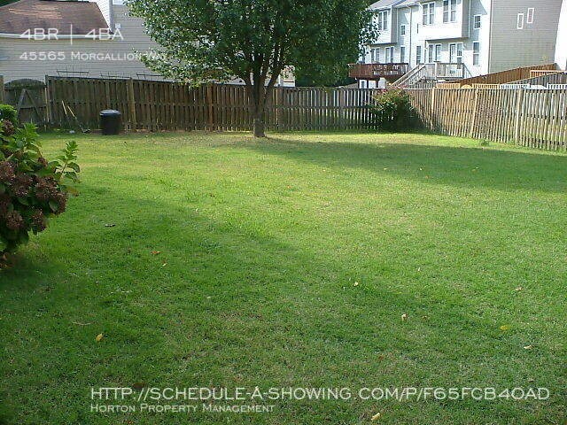 Foto del edificio - 4 Bedroom, 3.5 Bath Home in Hickory Hills