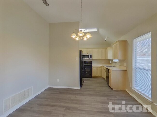 Foto del edificio - 7501 Ashcroft Cir