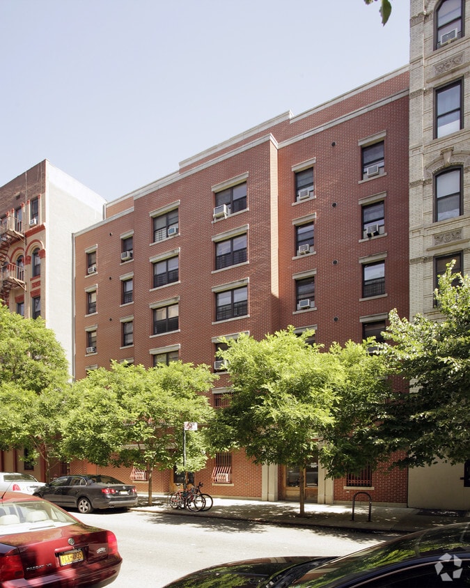 Building Photo - 227 E Third St