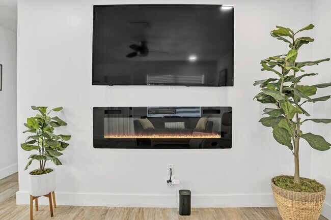 Foto del edificio - 1598 NE 38th St