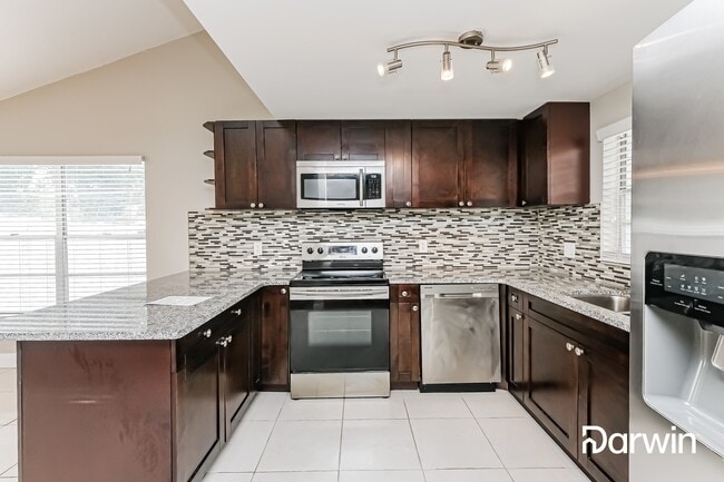 Building Photo - 514 Highview Cir S