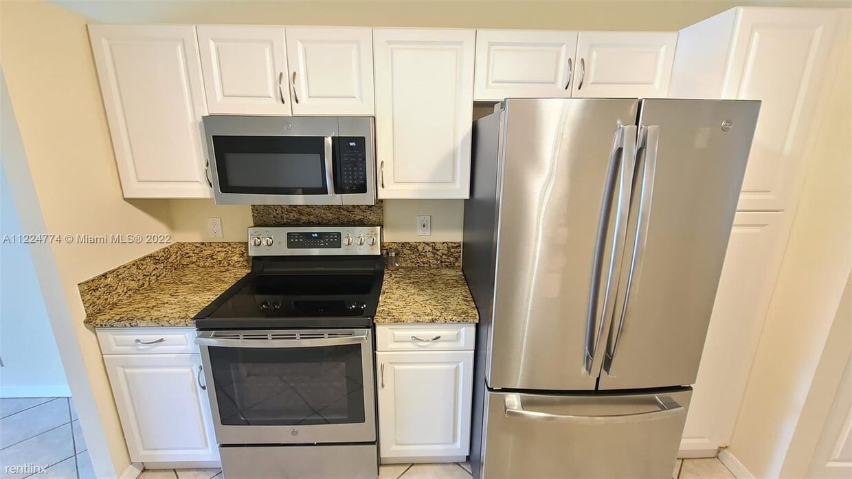 Building Photo - 3 br, 2 bath House - 4244 Pine Ridge Ct