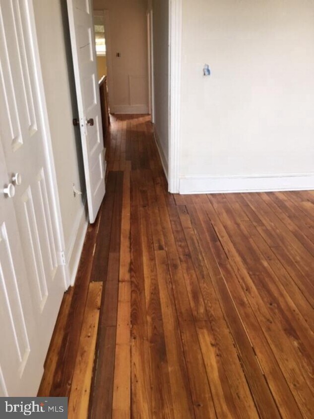 Foto principal - 3508 Hazelwood Ave