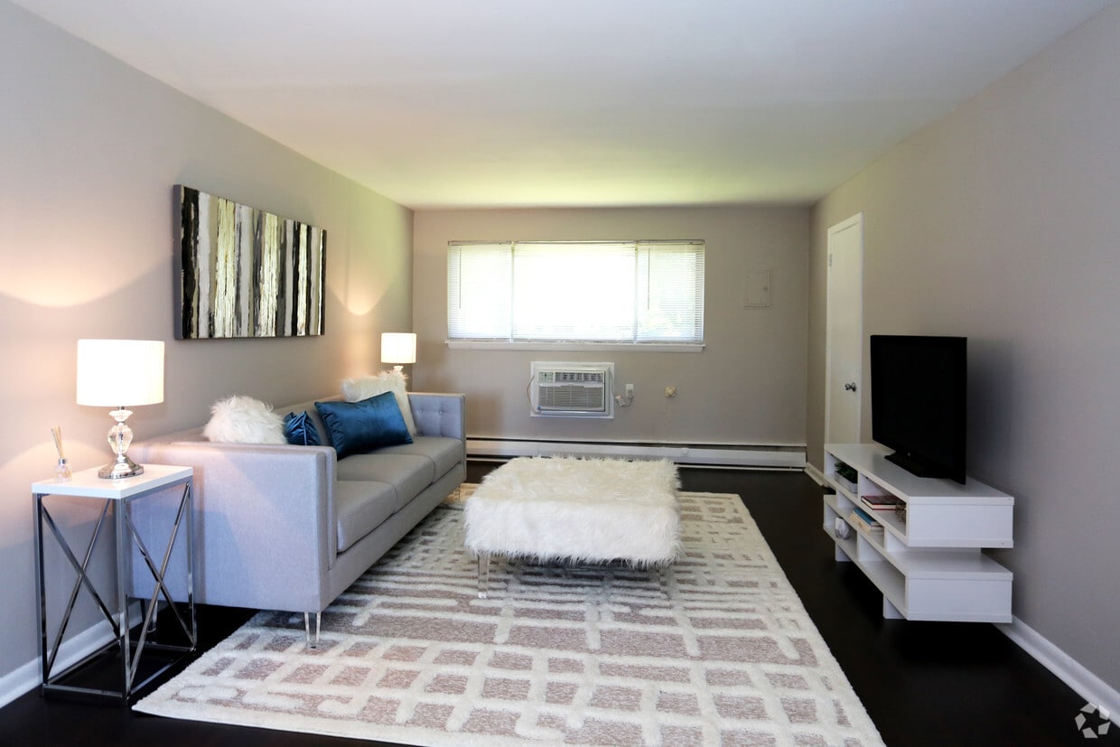 Foto principal - Laurel Manor Apartments