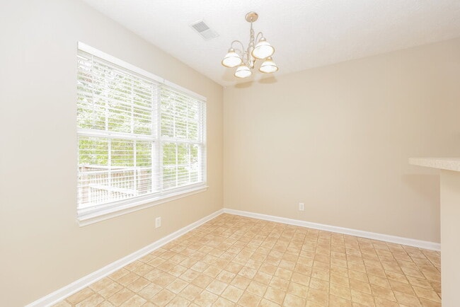Building Photo - 1102 Nahanee Ct