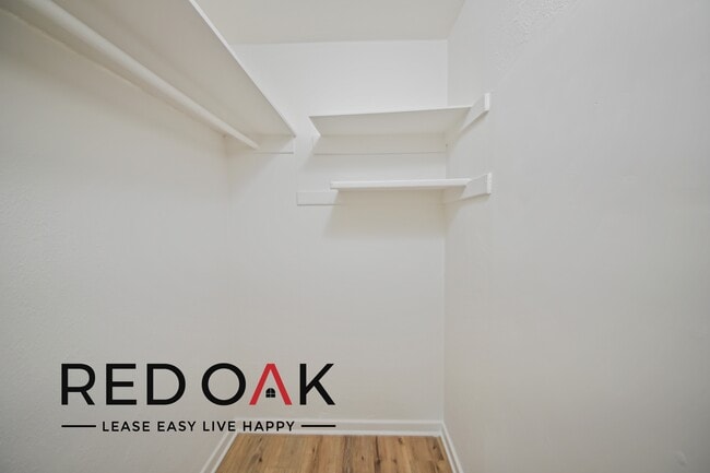 Building Photo - ~1 Month FREE~ Welcoming Studio with Beaut...