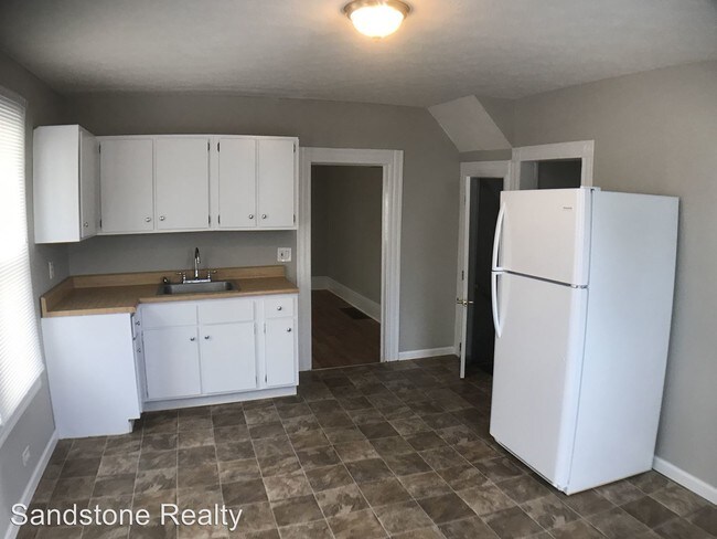 Building Photo - 3 br, 1 bath House - 3864 East 54th St
