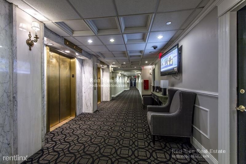 Building Photo - 224 Boylston St