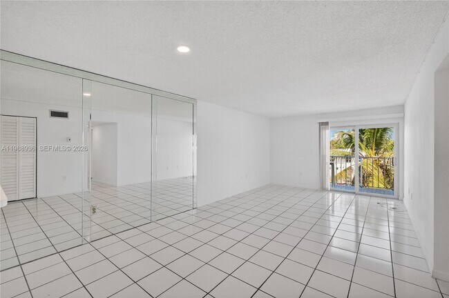 Building Photo - 1428 Euclid Ave