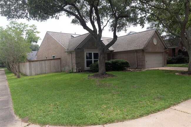 Building Photo - 1303 Hollow Ash Ln