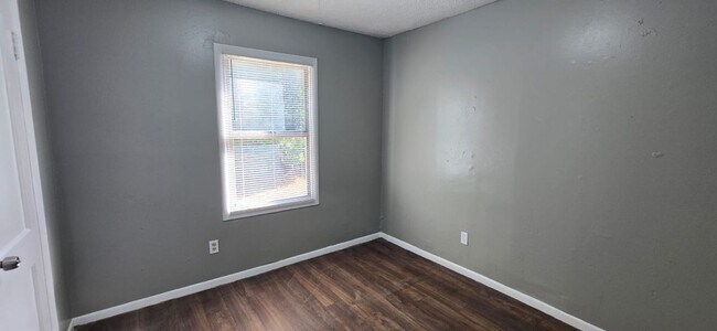 Foto del edificio - 3/1 Tampa Home ! Apply for FREE!