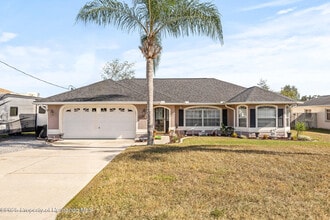 Building Photo - 4052 Montano Ave