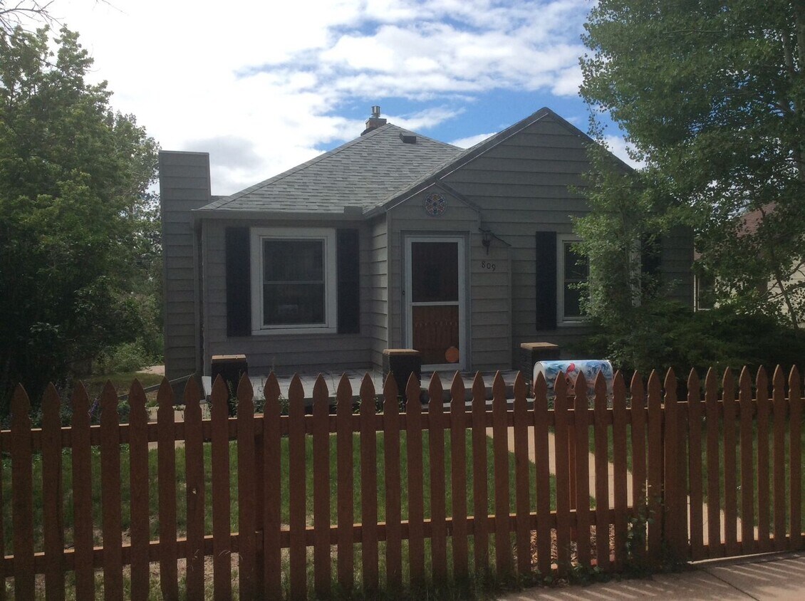 Foto principal - 2 BEDROOM WITH 2 BONUS ROOMS, 2 BATHROOM A...