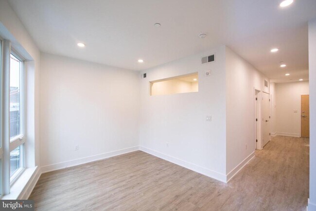 Foto del edificio - 1325 N Lee St