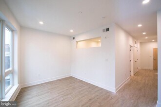 Building Photo - 1325 N Lee St