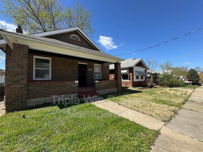 Building Photo - 6912 Greenway Ave