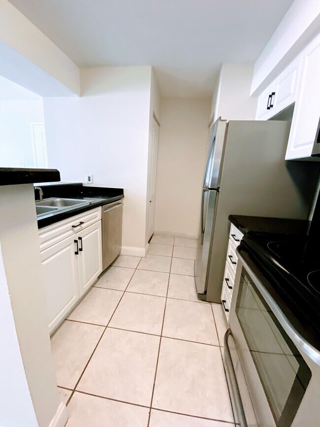 Foto del edificio - 530 S Park Rd