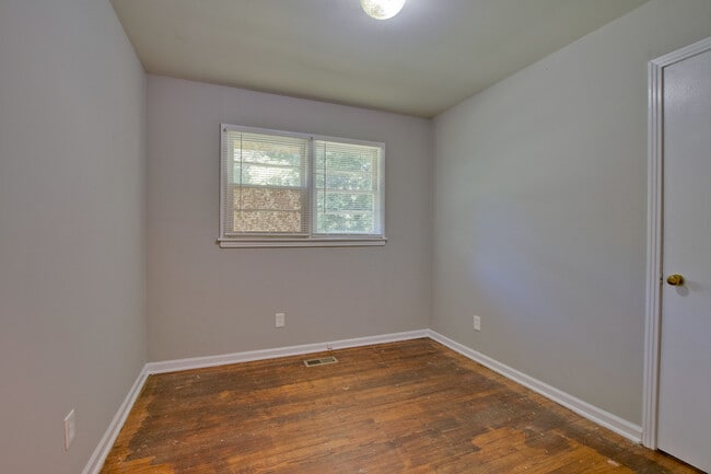 3rd Bedroom - 705 Jordan Ln NW