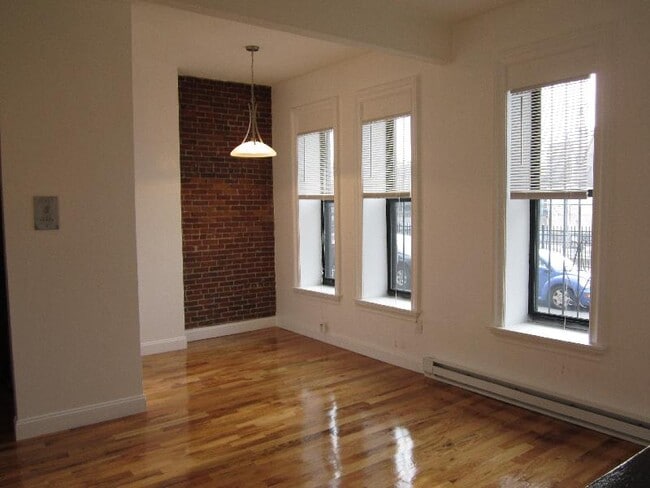 Building Photo - 23 Cortes St