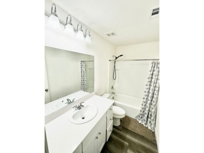 Building Photo - 6820 Bonanza Way