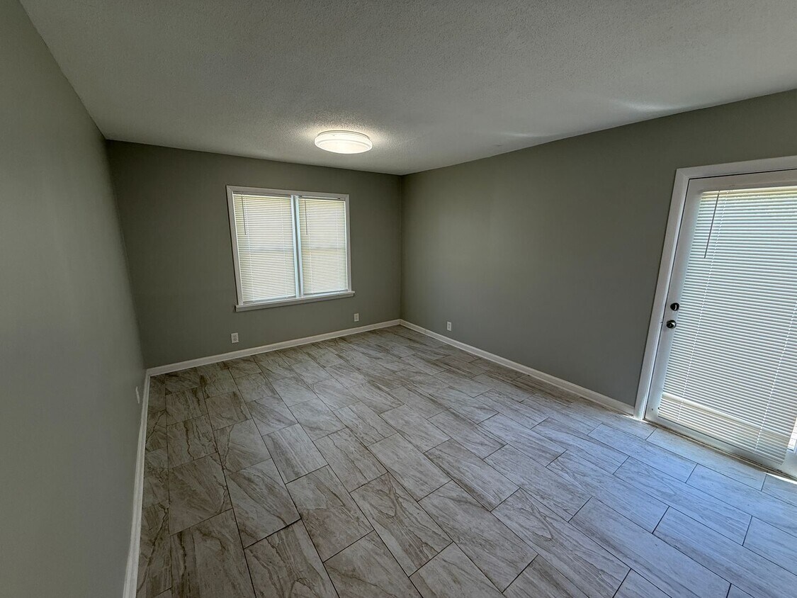 Foto del edificio - 4 BR/2BA| Newly Renovated Single Family Home |  | 1-Car Garage | Basement!