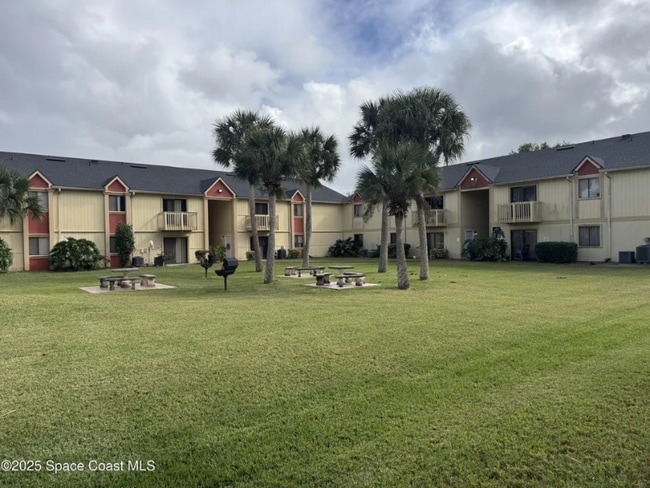 Building Photo - 2130 Forest Knoll Dr NE