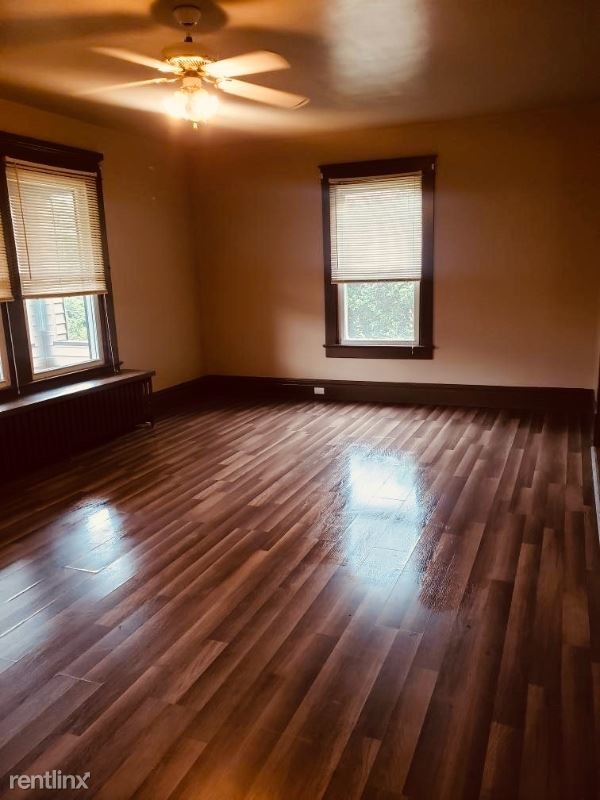 Foto del edificio - 3 br, 1 bath House - 278 Derby St