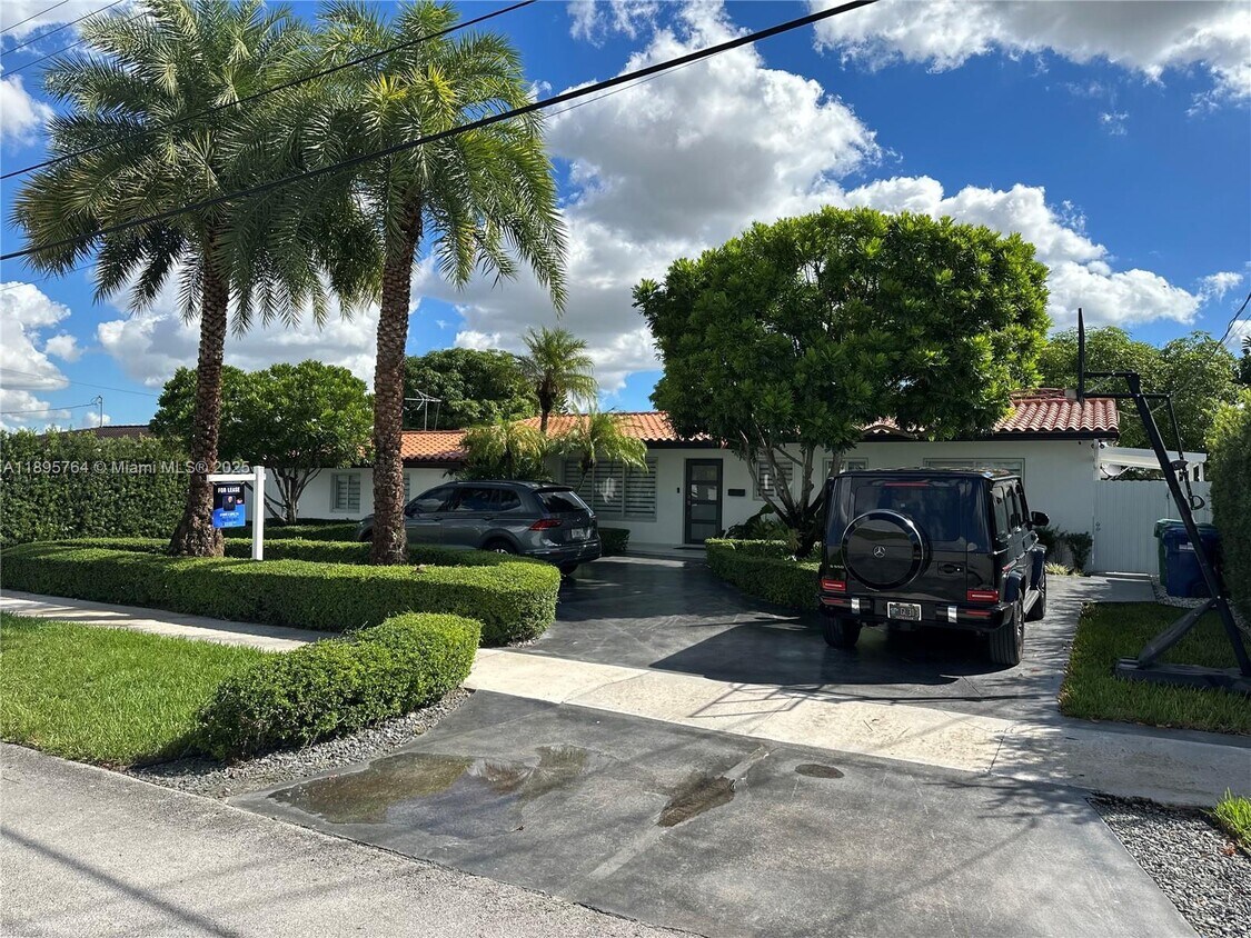 Foto principal - 4311 SW 104th Ct