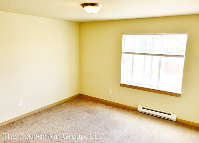 Building Photo - 301 N 104th St