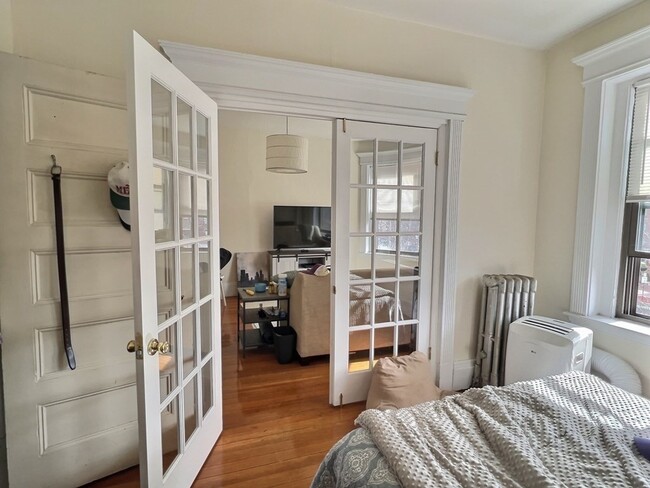 Foto del edificio - 1376 Beacon St