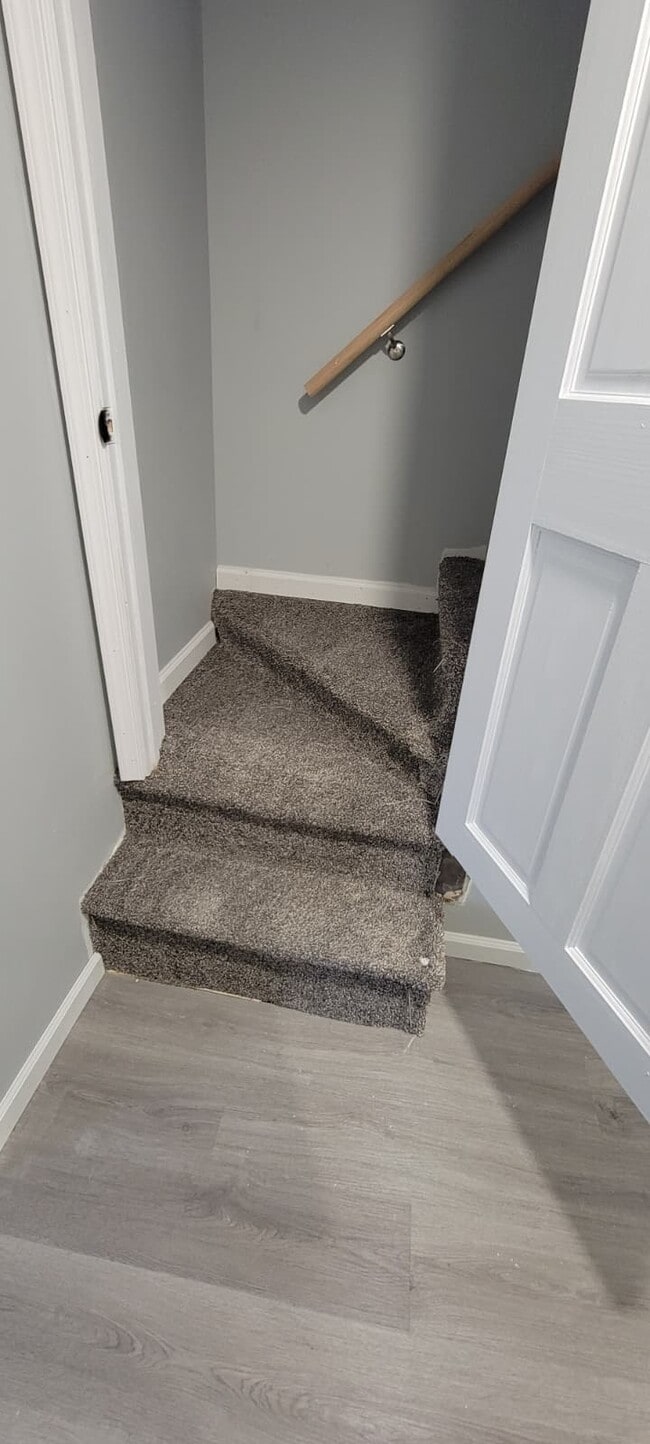 Building Photo - 518 George St