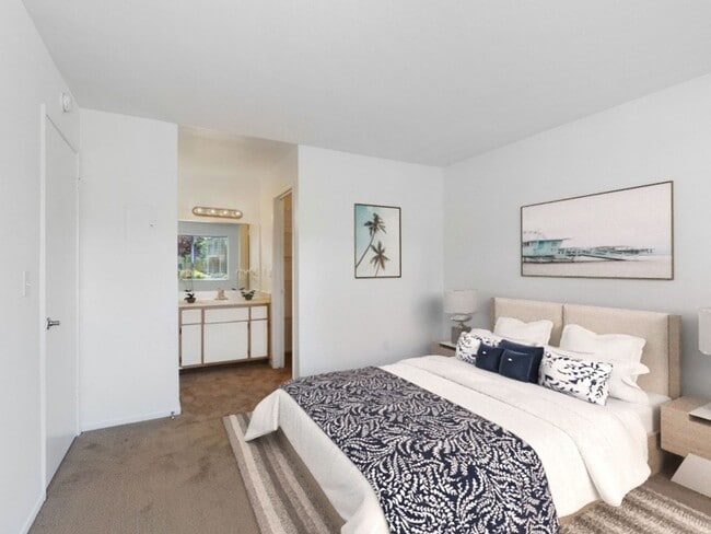 Interior Photo - REFLECTIONS