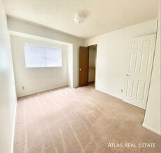 Building Photo - 2359 Split Rock Dr