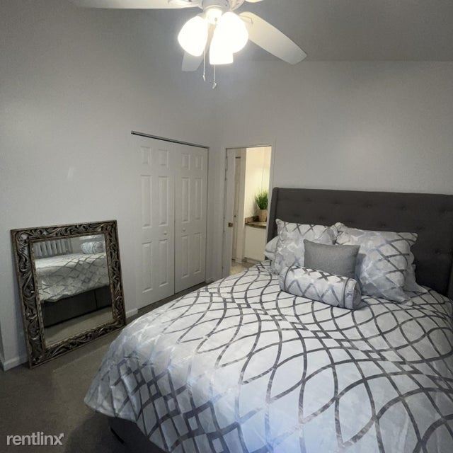 Building Photo - 3 br, 2.5 bath House - 6865 Brook Hollow Rd
