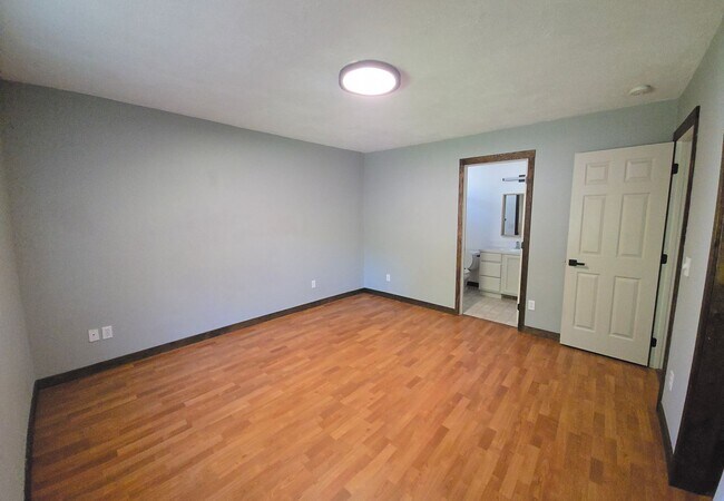 Foto del edificio - Charming 3-Bedroom Home with RV Parking & Spacious Backyard in Rathdrum