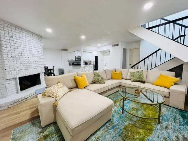 Building Photo - 5805 Boca Raton Blvd