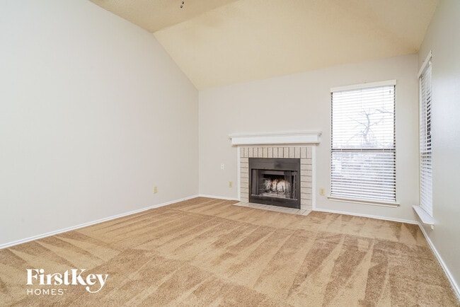 Building Photo - 1323 Jasmine Dr