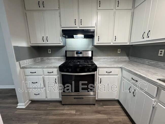 Building Photo - 5794 Sheldon Ct