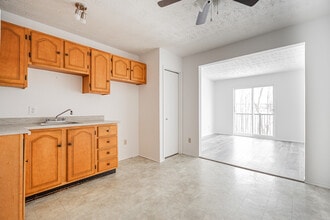 Building Photo - 40 Rue Racine