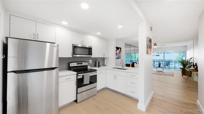 Building Photo - 450 Paradise Isle Blvd