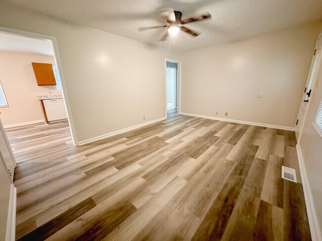 Foto del edificio - 706 E 15th St